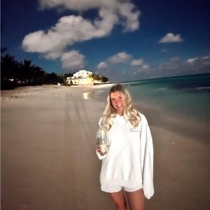 Meet your Posher, Neve